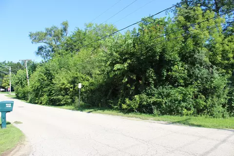 31918 Hillside Dr, Lakemoor, IL 60051 photo 2