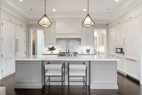 Kitchen - 1634 W Surf St, Chicago, IL 60657 photo 1 of 5
