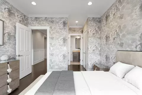 Bedroom - 1634 W Surf St, Chicago, IL 60657 photo 8 of 10