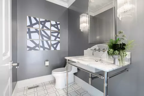 Bath - 1634 W Surf St, Chicago, IL 60657 photo 1 of 10