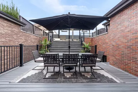 Exterior - 1634 W Surf St, Chicago, IL 60657 photo 3 of 11