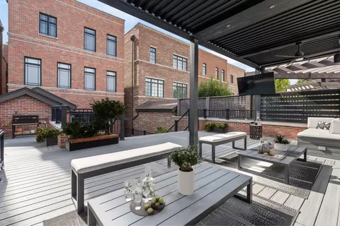Exterior - 1634 W Surf St, Chicago, IL 60657 photo 8 of 11