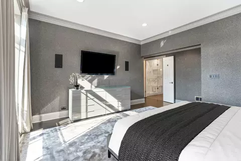 Bedroom - 1634 W Surf St, Chicago, IL 60657 photo 3 of 10