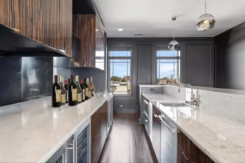 Kitchen - 1634 W Surf St, Chicago, IL 60657 photo 5 of 5