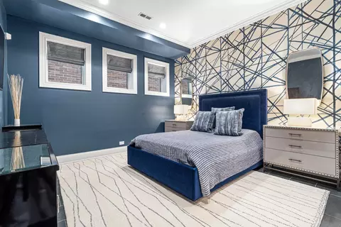 Bedroom - 1634 W Surf St, Chicago, IL 60657 photo 10 of 10