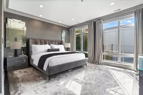 Bedroom - 1634 W Surf St, Chicago, IL 60657 photo 1 of 10