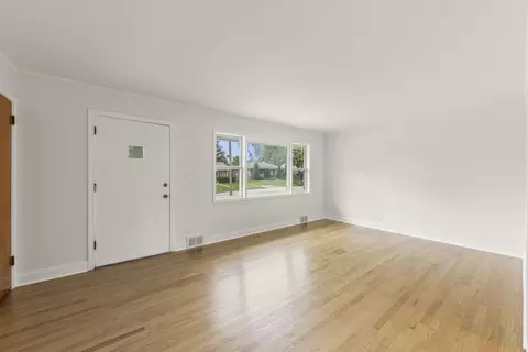 Living - 1524 Harding Ave, Berkeley, IL 60163 photo 3 of 5