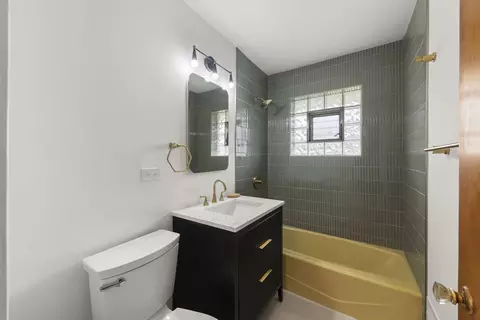 Bath - 1524 Harding Ave, Berkeley, IL 60163 photo 1 of 2