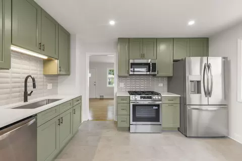 Kitchen - 1524 Harding Ave, Berkeley, IL 60163 photo 3 of 4