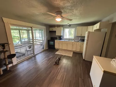 Kitchen - 16379 Ebson Rd, Fulton, IL 61252 photo 2 of 2