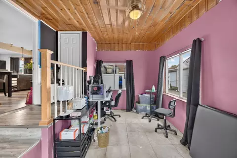 Entry Way - 5912 Prospect Ave, Berkeley, IL 60163 photo 2 of 2