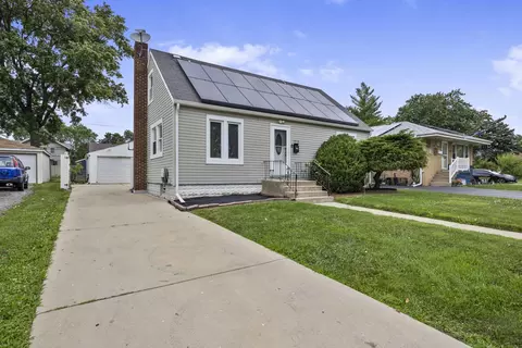 Exterior - 5912 Prospect Ave, Berkeley, IL 60163 photo 2 of 3
