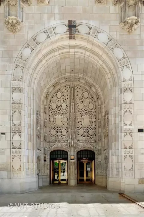 435 N Michigan Ave #401, Chicago, IL 60611
