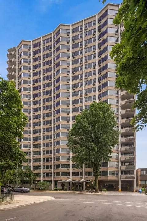555 W Cornelia Ave #1311, Chicago, IL 60657