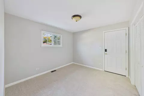 Bedroom - 416 Kenmore Ave, Deerfield, IL 60015 photo 4 of 4