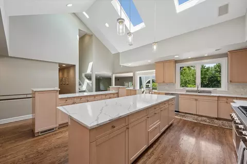 394 Ramsay Rd, Deerfield, IL 60015 photo 9