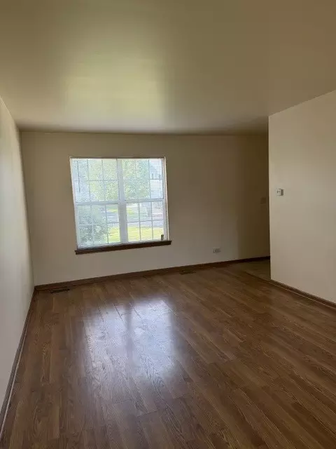 Living - 1260 Trinity Dr, Carol Stream, IL 60188 photo 1 of 4