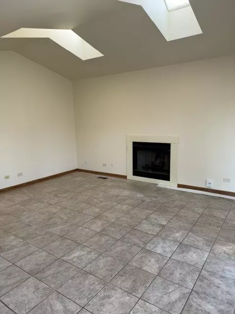 Living - 1260 Trinity Dr, Carol Stream, IL 60188 photo 3 of 4