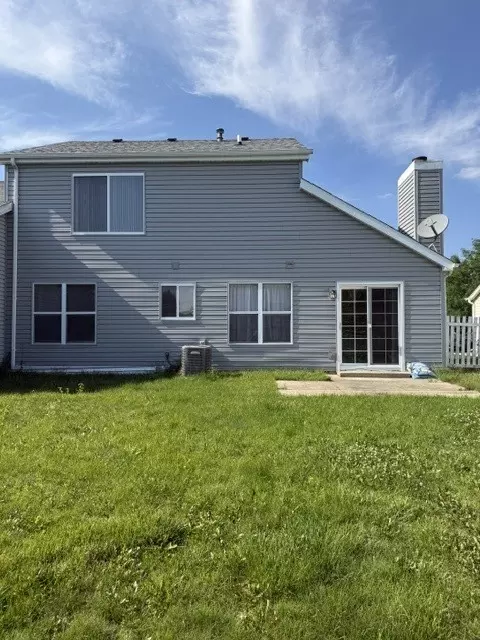 Exterior - 1260 Trinity Dr, Carol Stream, IL 60188 photo 3 of 3