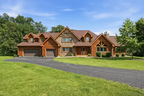 6125 Tulip Ln, Grant Park, IL 60940