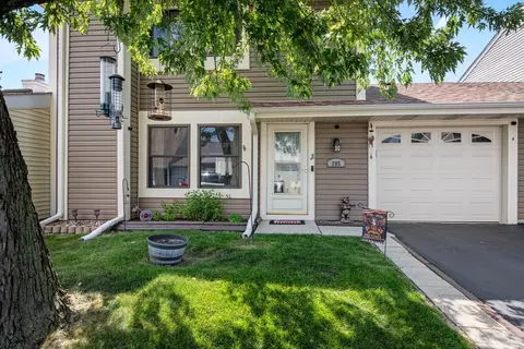 205 Robbin Dr, Romeoville, IL 60446