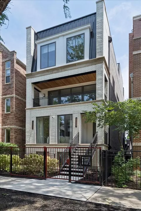 3739 N Clifton Ave #2, Chicago, IL 60613