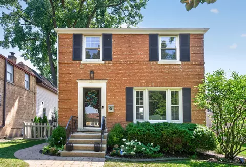 221 N Chester Ave, Park Ridge, IL 60068