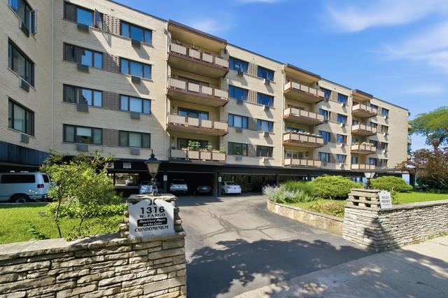 1316 W Fargo Ave #403, Chicago, IL 60626