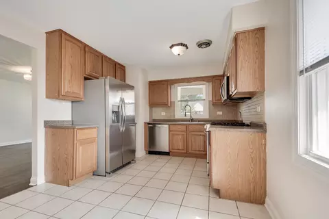 Kitchen - Undisclosed, Worth, IL 60482 photo 1 of 4
