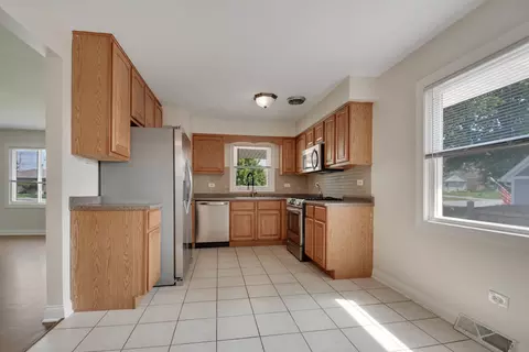 Kitchen - Undisclosed, Worth, IL 60482 photo 2 of 4