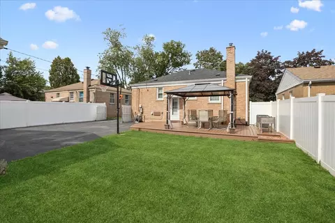 Exterior - 1527 N Wolf Rd, Berkeley, IL 60163 photo 5 of 5
