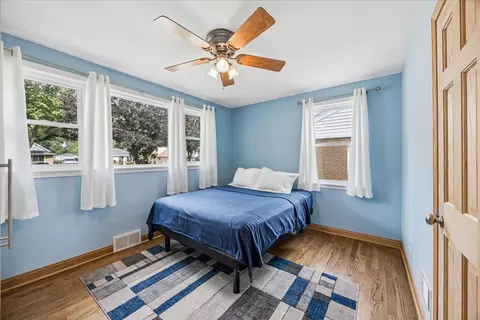 Bedroom - 1527 N Wolf Rd, Berkeley, IL 60163 photo 1 of 2