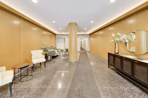 Entry Way - 1508 Hinman Ave #3A, Evanston, IL 60201 photo 1 of 1