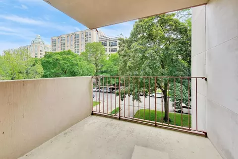 Exterior - 1508 Hinman Ave #3A, Evanston, IL 60201 photo 2 of 5