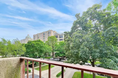Exterior - 1508 Hinman Ave #3A, Evanston, IL 60201 photo 4 of 5