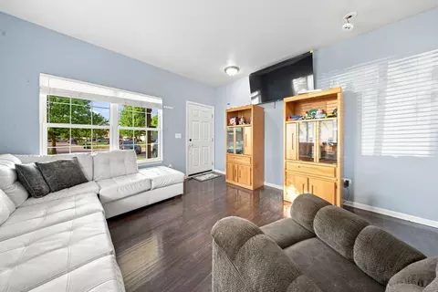 2710 Hoffman St, Plano, IL 60545 photo 6