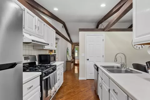 Entry Way - 9761 Squire Ln, Belvidere, IL 61008 photo 1 of 1