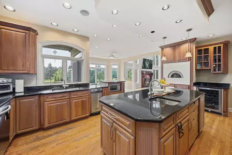 Kitchen - 632 Philip Dr, Bartlett, IL 60103 photo 1 of 4