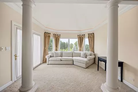 Living - 632 Philip Dr, Bartlett, IL 60103 photo 4 of 6