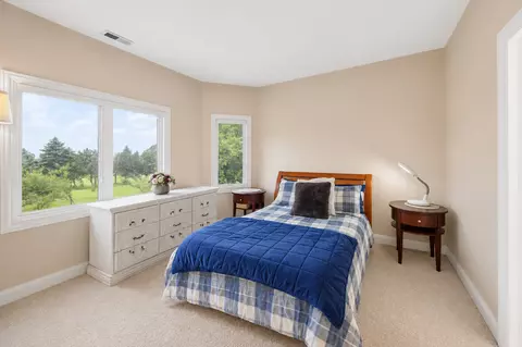 Bedroom - 632 Philip Dr, Bartlett, IL 60103 photo 2 of 4