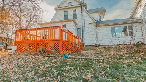 206 W 1st St, Lostant, IL 61334 photo 2