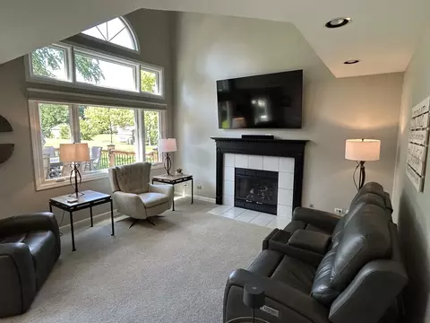 829 Kent Cir, Bartlett, IL 60103 photo 8