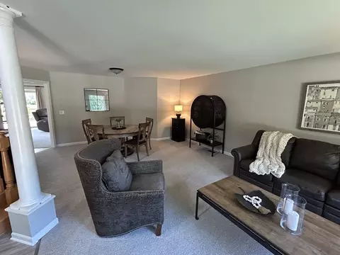 829 Kent Cir, Bartlett, IL 60103 photo 12