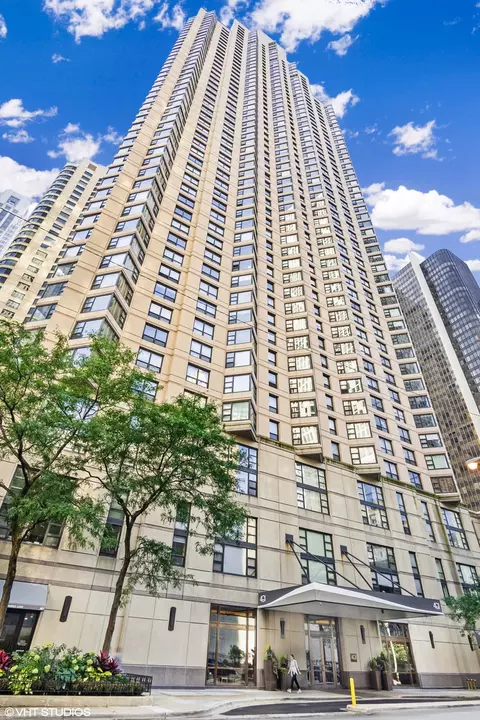 401 E Ontario St #2601, Chicago, IL 60611