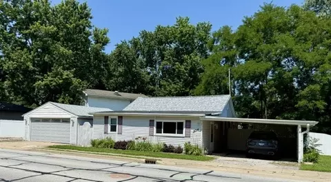 304 Franklin St, Mahomet, IL 61853