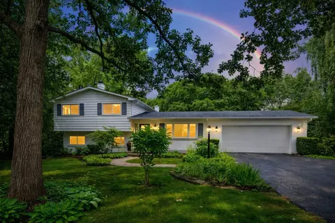 26890 N Longwood Rd, Lake Forest, IL 60045