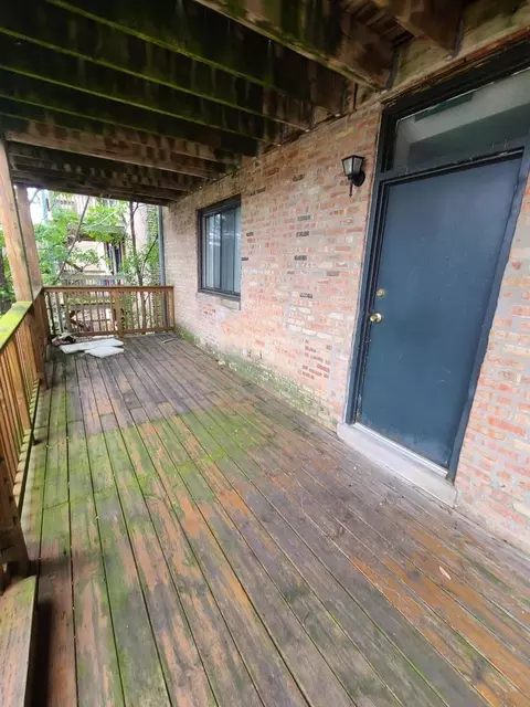 Exterior - 1748 E 73rd Pl #2E, Chicago, IL 60649 photo 3 of 4