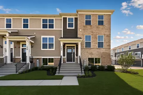 164 E Berkshire Dr, Crystal Lake, IL 60014
