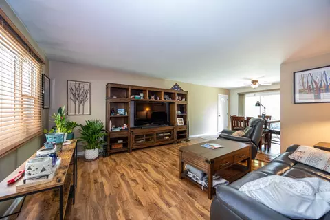 2818 Limerick Dr, Cary, IL 60013 photo 3