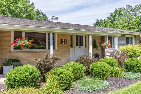 2818 Limerick Dr, Cary, IL 60013 photo 2